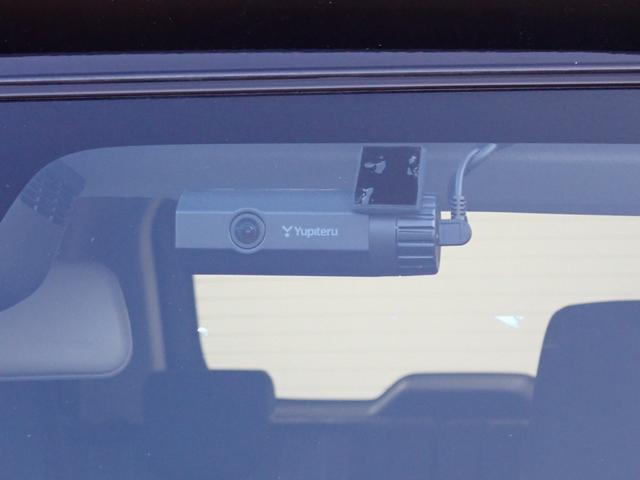 ドライブレコーダーもついています！もし事故を起こしてしまったら。そんな時に心強い味方になるのが、運転の記録を映像と音で記録するドライブレコーダーです。