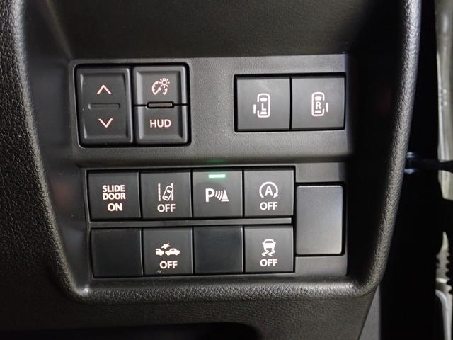 両側電動スライドドア装備！運転席よりボタン一つで開閉可能でございます。