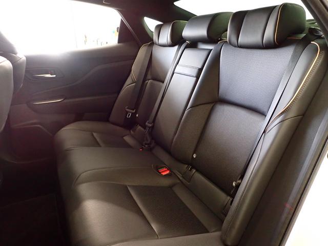 クラウンクロスオーバー Ｇアドバンスド・レザーパッケージ　純正１２．３型ＤＡ＋・全方位カメラ・フルセグＴＶ・黒本革シート・デジタルインナーミラー・シートヒーター・アダプティブクルーズコントロール・レーンキープアシスト・パワーゲート・衝突軽減ブレーキ（32枚目）