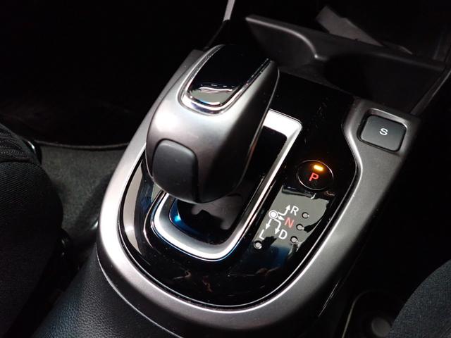 フィットハイブリッド Ｓ　ホンダセンシング　純正ナビ・フルセグＴＶ・バックカメラ・アダプティブクルーズコントロール・レーンキープアシスト・衝突軽減ブレーキ・ＬＥＤヘッドライト・純正１６インチＡＷ・ＥＴＣ・Ｂｌｕｅｔｏｏｔｈ・スマートキー・ＤＶＤ（19枚目）