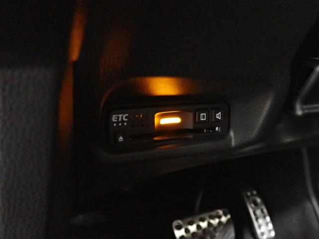 フィットハイブリッド Ｓ　ホンダセンシング　純正ナビ・フルセグＴＶ・バックカメラ・アダプティブクルーズコントロール・レーンキープアシスト・衝突軽減ブレーキ・ＬＥＤヘッドライト・純正１６インチＡＷ・ＥＴＣ・Ｂｌｕｅｔｏｏｔｈ・スマートキー・ＤＶＤ（21枚目）