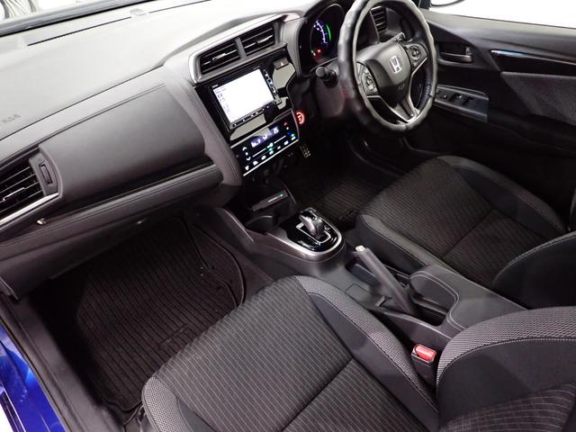 フィットハイブリッド Ｓ　ホンダセンシング　純正ナビ・フルセグＴＶ・バックカメラ・アダプティブクルーズコントロール・レーンキープアシスト・衝突軽減ブレーキ・ＬＥＤヘッドライト・純正１６インチＡＷ・ＥＴＣ・Ｂｌｕｅｔｏｏｔｈ・スマートキー・ＤＶＤ（28枚目）