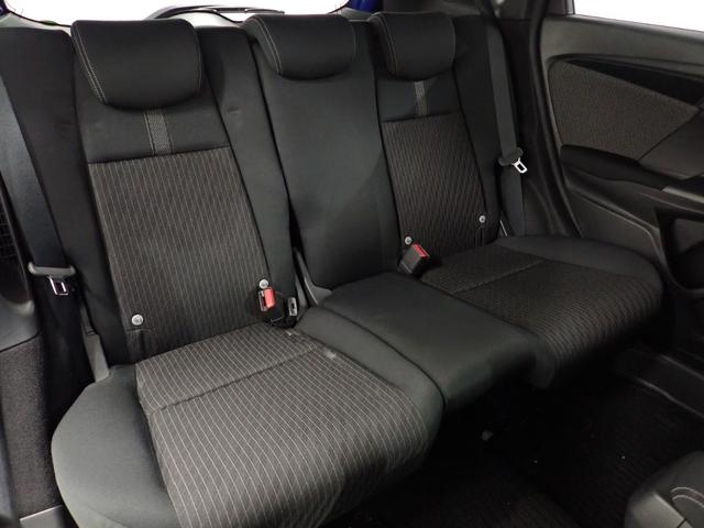 フィットハイブリッド Ｓ　ホンダセンシング　純正ナビ・フルセグＴＶ・バックカメラ・アダプティブクルーズコントロール・レーンキープアシスト・衝突軽減ブレーキ・ＬＥＤヘッドライト・純正１６インチＡＷ・ＥＴＣ・Ｂｌｕｅｔｏｏｔｈ・スマートキー・ＤＶＤ（29枚目）