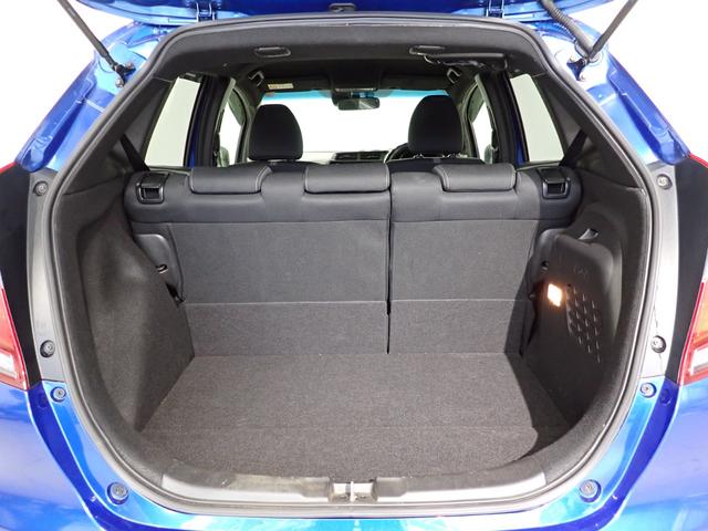 フィットハイブリッド Ｓ　ホンダセンシング　純正ナビ・フルセグＴＶ・バックカメラ・アダプティブクルーズコントロール・レーンキープアシスト・衝突軽減ブレーキ・ＬＥＤヘッドライト・純正１６インチＡＷ・ＥＴＣ・Ｂｌｕｅｔｏｏｔｈ・スマートキー・ＤＶＤ（31枚目）