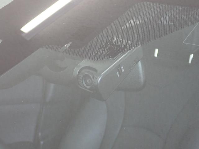 プリウス Aツーリングセレクション 純正9型ナビ・バックカメラ・フルセグTV・ハーフレザーシート・シートヒーター・アダプティブクルーズコントロール・レーンキープアラート・衝突軽減ブレーキ・障害物センサー・ETC・純正17AW・LED(10枚目)