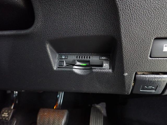 プリウス Aツーリングセレクション 純正9型ナビ・バックカメラ・フルセグTV・ハーフレザーシート・シートヒーター・アダプティブクルーズコントロール・レーンキープアラート・衝突軽減ブレーキ・障害物センサー・ETC・純正17AW・LED(19枚目)