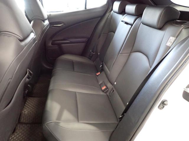 ＵＸ ＵＸ２５０ｈ　アーバンエレガンス　純正１０．３インチナビ・フルセグＴＶ・全方位カメラ・サンルーフ・レクサスセーフティシステム・アクティブクルーズコントロール・障害物センサー・電動シート・シートヒーター・パワーゲート・純正ＡＷ・ＥＴＣ（32枚目）