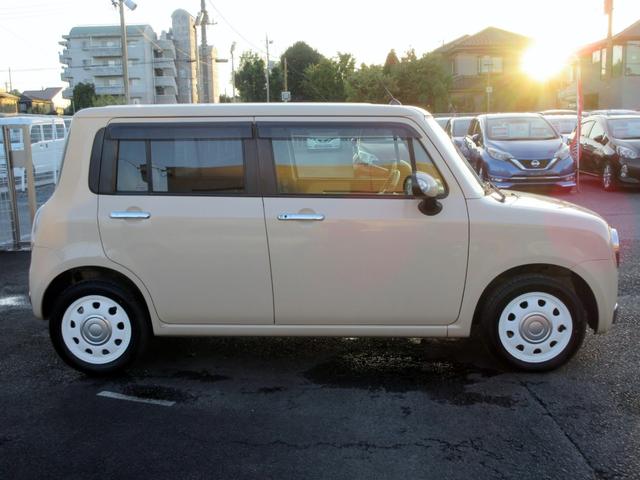 アルトラパンショコラ Ｘ　スマートフォン連携ナビ　ＴＶ　ブルートゥース対応　ＨＩＤ　専用内装　電動格納ミラー　アイドリングストップ　スマートキー（13枚目）