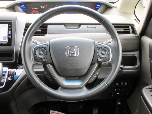 フリードハイブリッド ハイブリッド・Ｇホンダセンシング　Ｓパッケージ　６人　４ＷＤ　ブレーキサポート　ナビ　フルセグＴＶ　ブルートゥース対応　バックカメラ　ＬＥＤヘッドライト　両側電動スライドドア　左右シートヒーター　アダプティブクルーズコントロール（41枚目）