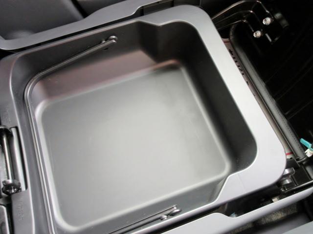 スペーシアカスタム ＸＳリミテッド　ブレーキサポート　ナビ　フルセグＴＶ　ブルートゥース対応　ＨＩＤ　両側電動スライドドア　ハーフレザーシート　左右シートヒーター　横滑り防止装置　スマートキー　アイドリングストップ（44枚目）