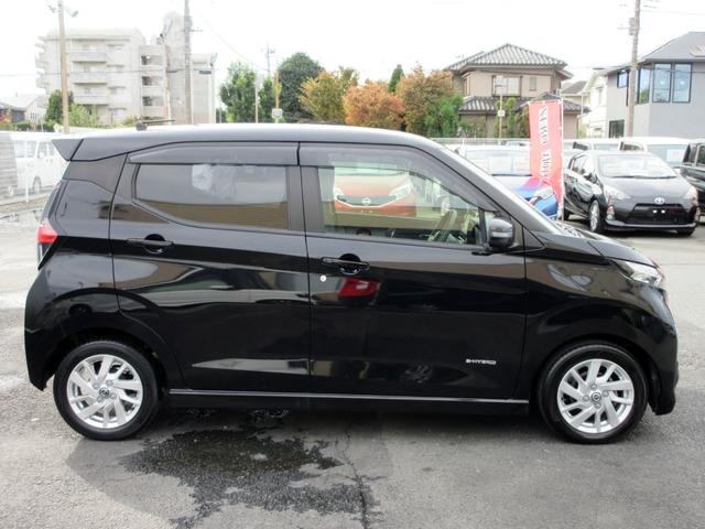 デイズ ハイウェイスター　Ｘ　ブレーキサポート　９インチナビ　フルセグＴＶ　ブルートゥース対応　アラウンドビューモニター　ドライブレコーダー　ＬＥＤヘッドライト　横滑り防止装置　クリアランスソナー　スマートキー（7枚目）