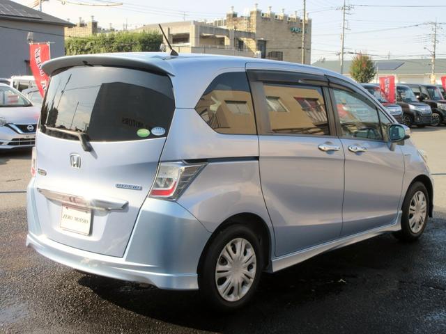 フリードハイブリッド ジャストセレクション　７人　修復歴無し　ＨＤＤナビ　ＴＶ　ブルートゥース対応　ＴＶ　バックカメラ　ＥＴＣ　クルーズコントロール　スマートキー　両側電動スライドドア　ＨＩＤ　アイドリングストップ（15枚目）