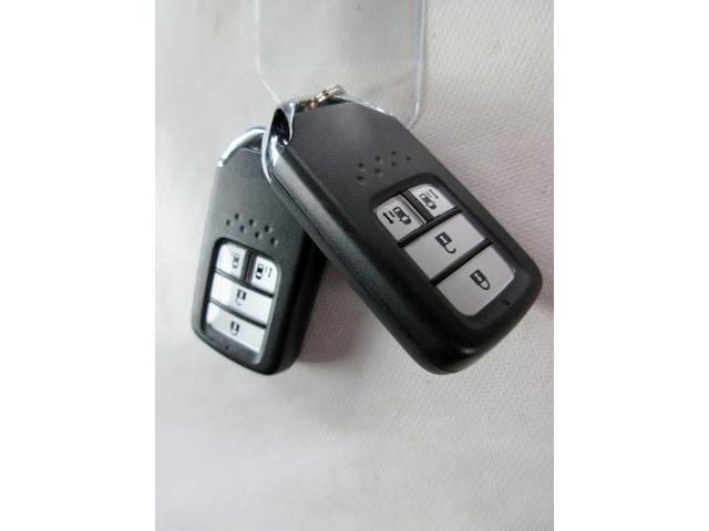 フリード Ｇ・ホンダセンシング　６人　ブレーキサポート　修復歴無し　ディスプレイオーディオ　ＴＶ　バックカメラ　ＥＴＣ　両側電動スライドドア　アダプティブクルーズコントロール　横滑り防止装置　アイドリングストップ（63枚目）