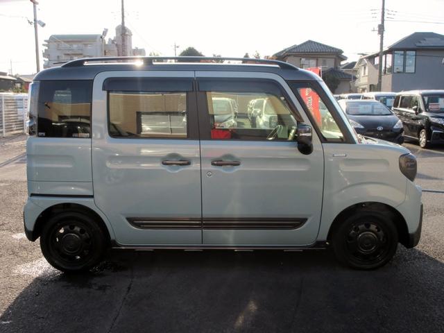 スペーシアギア ハイブリッドＸＺ　ターボ　デュアルカメラブレーキサポート　４ＷＤ　８インチナビ　フルセグＴＶ　ブルートゥース対応　全方位モニター　ＬＥＤライト　両側電動スライドドア　シートヒーター　アダプティブクルーズコントロール　ＥＴＣ（7枚目）