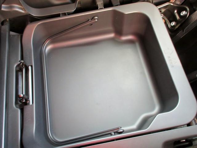 スペーシアギア ハイブリッドＸＺ　ターボ　デュアルカメラブレーキサポート　４ＷＤ　８インチナビ　フルセグＴＶ　ブルートゥース対応　全方位モニター　ＬＥＤライト　両側電動スライドドア　シートヒーター　アダプティブクルーズコントロール　ＥＴＣ（51枚目）