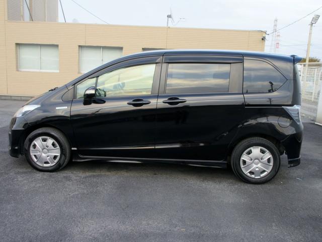 フリードハイブリッド ジャストセレクション+ 6人 ナビ TV ブルートゥース対応 バックカメラ 前後ドライブレコーダー ETC DVD再生 両側電動スライドドア クルーズコントロール 横滑り防止装置 スマートキー(9枚目)