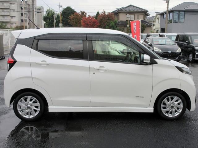 デイズ ハイウェイスター　Ｘ　ブレーキサポート　９インチナビ　フルセグＴＶ　アラウンドビューモニター　ブルートゥース対応　ＬＥＤヘッドライト　クリアランスソナー　ドライブレコーダー　ＥＴＣ　横滑り防止装置（7枚目）