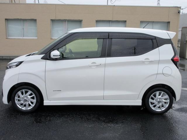 デイズ ハイウェイスター　Ｘ　ブレーキサポート　９インチナビ　フルセグＴＶ　アラウンドビューモニター　ブルートゥース対応　ＬＥＤヘッドライト　クリアランスソナー　ドライブレコーダー　ＥＴＣ　横滑り防止装置（9枚目）