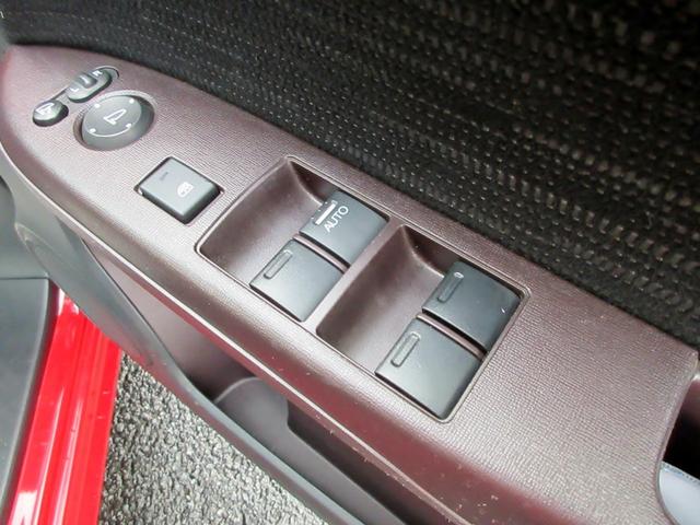 Ｎ－ＯＮＥ プレミアム　ツアラー　ターボ　後期　ナビ　ＴＶ　ブルートゥース対応　バックカメラ　クルーズコントロール　パドルシフト　ハーフレザーシート　ＨＩＤ　アイドリングストップ　スマートキー　電動格納ミラー　横滑り防止装置（51枚目）