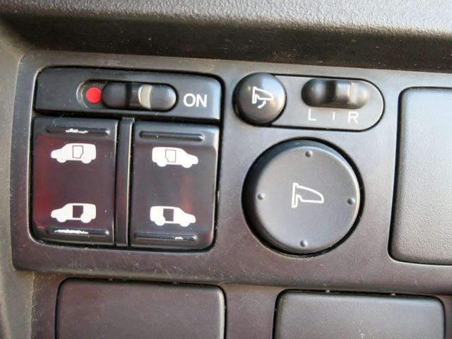 フリード Ｇ　ジャストセレクション　７人乗り　ナビ　フルセグＴＶ　ブルートゥース対応　バックカメラ　１０．２インチフリップダウンモニター　スマートキー　両側電動スライドドア　ＥＴＣ　電動格納ミラー（41枚目）