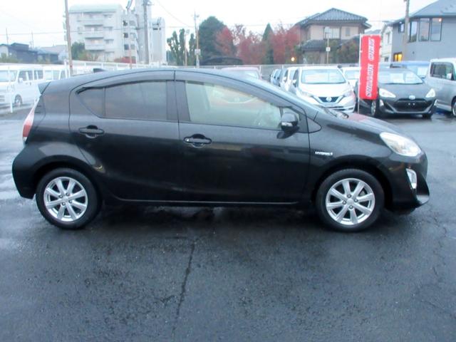 アクア S 修復歴無し ナビ フルセグTV CD・DVD bluetooth対応 ETC バックカメラ スマートキー(7枚目)