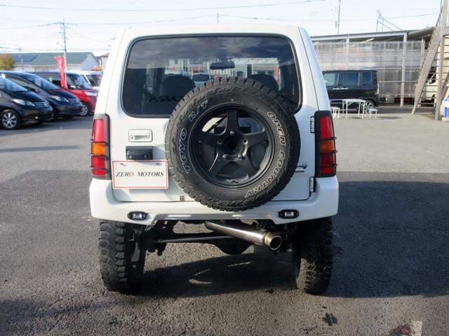 ジムニー クロスアドベンチャーＸＣ　ターボ　リフトアップ　フジツボマフラー　前後ショートバンパーエアロ　ナビ　ブルートゥース対応　ＤＶＤ再生　ＥＴＣ　キーレス　ハーフレザーシート　シートヒーター（5枚目）