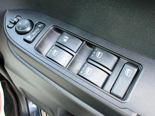 タント カスタムＲＳ　ターボ　ブレーキサポート　現行モデル　ナビ　フルセグＴＶ　ブルートゥース対応　バックカメラ　ＥＴＣ　両側電動スライドドア　ＬＥＤヘッドライト　スマートキー　ハーフレザーシート　横滑り防止装置（51枚目）