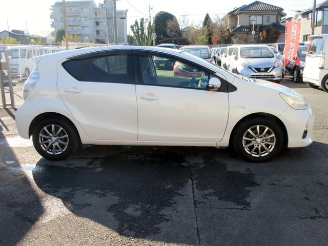 アクア G 修復歴無し ナビ TV ETC ブルートゥース対応 LEDヘッドライト 電動格納ミラー スマートキー(7枚目)