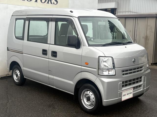 ＮＶ１００クリッパーバン ＤＸ　４ＷＤ（切替式）ハイルーフ　修復歴無　車検２年付　キーレスキー　フルフラット　ドアバイザー　ライトレベライザー　ラジオ　ＭＡＸ積載量３５０キロ　タイミングチェーン式（5枚目）