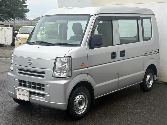 ＮＶ１００クリッパーバン ＤＸ　４ＷＤ（切替式）ハイルーフ　修復歴無　車検２年付　キーレスキー　フルフラット　ドアバイザー　ライトレベライザー　ラジオ　ＭＡＸ積載量３５０キロ　タイミングチェーン式（7枚目）