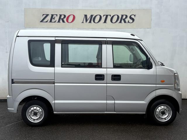 ＮＶ１００クリッパーバン ＤＸ　４ＷＤ（切替式）ハイルーフ　修復歴無　車検２年付　キーレスキー　フルフラット　ドアバイザー　ライトレベライザー　ラジオ　ＭＡＸ積載量３５０キロ　タイミングチェーン式（9枚目）