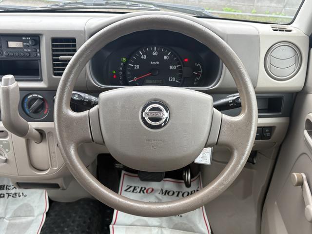ＮＶ１００クリッパーバン ＤＸ　４ＷＤ（切替式）ハイルーフ　修復歴無　車検２年付　キーレスキー　フルフラット　ドアバイザー　ライトレベライザー　ラジオ　ＭＡＸ積載量３５０キロ　タイミングチェーン式（25枚目）