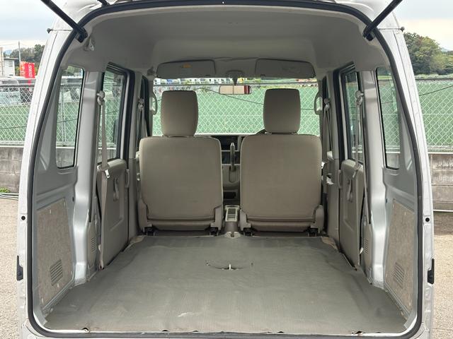 ＮＶ１００クリッパーバン ＤＸ　４ＷＤ（切替式）ハイルーフ　修復歴無　車検２年付　キーレスキー　フルフラット　ドアバイザー　ライトレベライザー　ラジオ　ＭＡＸ積載量３５０キロ　タイミングチェーン式（43枚目）