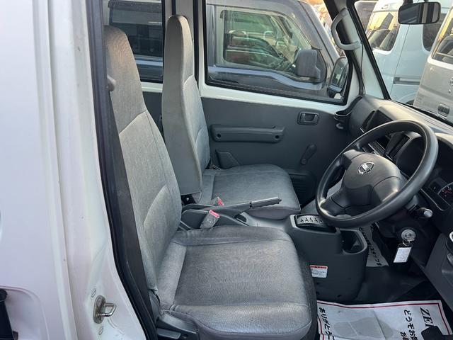 ＮＶ１００クリッパーバン ＤＸ　修復歴無　ラジオ　タイミングベルト交換済　フルフラット　ドアバイザー　ライトレベライザー　ＭＡＸ積載量３５０キロ　ＡＢＳ　エアコン　パワステ　Ｗエアバック（19枚目）