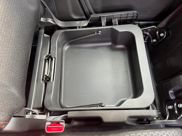 スペーシアギア ハイブリッドＸＺ　車検２年付　ブレーキサポート　ナビ（フルセグテレビ・Ｂｌｕｅｔｏｏｔｈ接続・ＤＶＤ再生・ＣＤ）全方位カメラ　両側電動スライドドア　ＬＥＤヘッドライト　レーンキープアシスト　シートヒーター　ドアバイザー（44枚目）