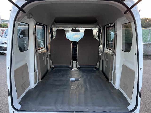 ＮＶ１００クリッパーバン ＤＸ　４ＷＤ　修復歴無　５ＡＧＳ車　２ｎｄ発進機能　ＥＴＣ　オーバーヘッドコンソール　キーレスキー　フルフラット　ドアバイザー　盗難防止システム　ライトレベライザー　横滑り防止装置　積載量３５０キロ（46枚目）