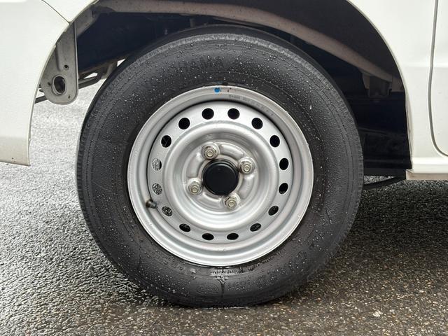 ＮＶ１００クリッパーバン ＤＸ　４ＷＤ　修復歴無　５ＡＧＳ車　２ｎｄ発進機能　ＥＴＣ　オーバーヘッドコンソール　キーレスキー　フルフラット　ドアバイザー　盗難防止システム　ライトレベライザー　横滑り防止装置　積載量３５０キロ（48枚目）