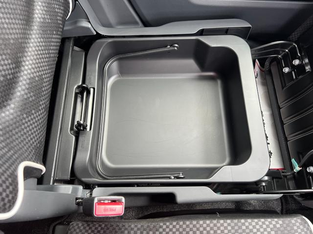 フレアクロスオーバー ＸＳ　後期　ブレーキサポート　ナビ　フルセグテレビ　Ｂｌｕｅｔｏｏｔｈ　ＤＶＤ　ＣＤ　バックカメラ　シートヒーター　アルミホイール　スマートキー　盗難防止システム　レーンキープアシスト　電動格納ドアミラー（43枚目）