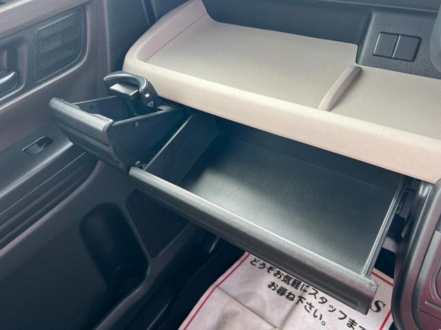 スペーシア ハイブリッドＧ　現行モデル　車検２年付　ブレーキサポート　ナビ（Ｂｌｕｅｔｏｏｔｈ接続・ＤＶＤ再生・ＣＤ）バックカメラ　ＥＴＣ　前後ドラレコ　ＬＥＤヘッドライト　障害物センサー　ドアバイザー　オートエアコン（37枚目）