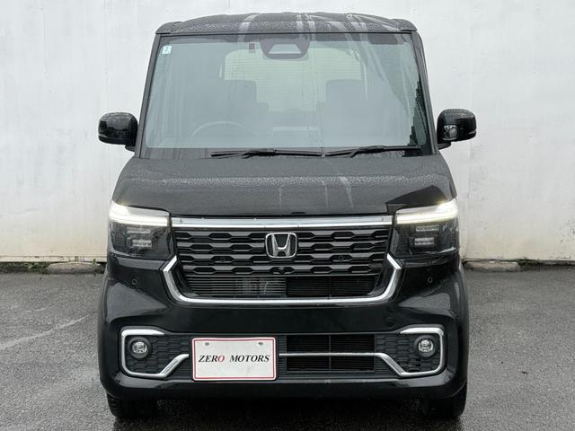 Ｎ－ＢＯＸカスタム ターボ　現行モデル　ブレーキサポート　８インチナビ（フルセグテレビ・Ｂｌｕｅｔｏｏｔｈ接続・ＵＳＢ）バックカメラ　ＥＴＣ　両側電動スライドドア　アダプティブクルーズコントロール　ブレーキホールド　ドアバイザー（3枚目）