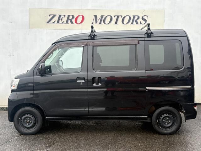 ハイゼットカーゴ クルーズSAIII 後期 4WD ハイルーフ ブレーキサポート オーバーヘッドコンソール キーレスキー ドアバイザー アクセル踏み間違い防止装置 レーンキープアシスト 横滑り防止装置 電動格納ドアミラー レベライザー(11枚目)