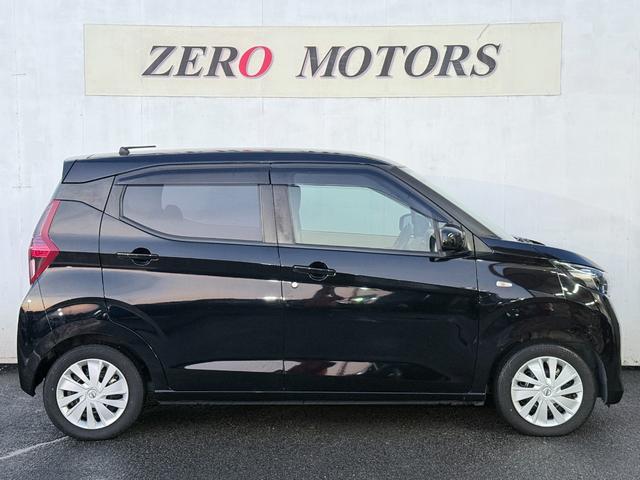 デイズ Ｓ　車検２年付　ＡＵＸ接続　横滑り防止装置　ドアバイザー　フルフラット　キーレスキー　電動格納ドアミラー　プライバシーガラス　ライトレベライザー　パワーウィンドウ　エアコン　パワステ（9枚目）