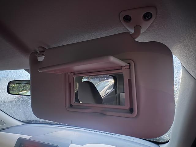 デイズ Ｓ　車検２年付　ＡＵＸ接続　横滑り防止装置　ドアバイザー　フルフラット　キーレスキー　電動格納ドアミラー　プライバシーガラス　ライトレベライザー　パワーウィンドウ　エアコン　パワステ（45枚目）