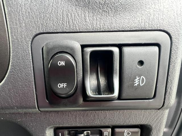 ジムニー クロスアドベンチャーXC 8型 車検2年付 修復歴無 リフトアップ 5MT 4WD ターボ シートヒーター レザーシート Bluetoothオーディオ CD AUX ETC アルミホイール 社外マフラー ショートバンパー(37枚目)