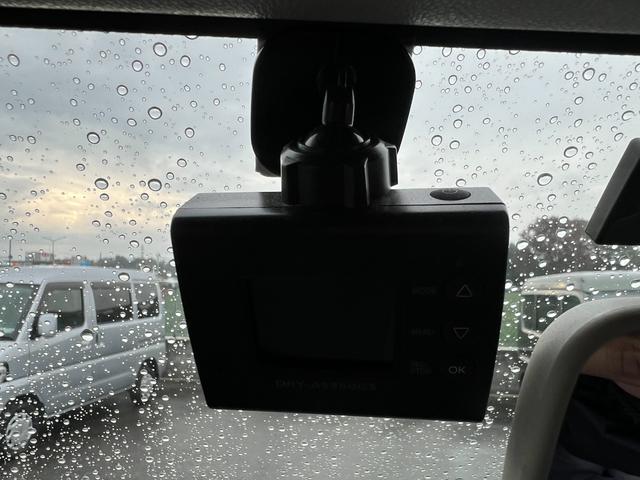 ハイゼットカーゴ ＤＸ　ハイルーフ　車検２年付　キーレス　パワーウィンドウ　ＣＤ　ＡＵＸ接続　ＥＴＣ　ドライブレコーダー　アルミホイール　ＭＡＸ積載量３５０キロ　ドアバイザー　ライトレベライザー　フルフラット（43枚目）