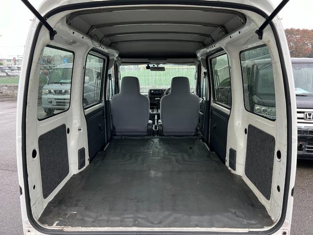 ハイゼットカーゴ ＤＸ　ハイルーフ　車検２年付　キーレス　パワーウィンドウ　ＣＤ　ＡＵＸ接続　ＥＴＣ　ドライブレコーダー　アルミホイール　ＭＡＸ積載量３５０キロ　ドアバイザー　ライトレベライザー　フルフラット（47枚目）