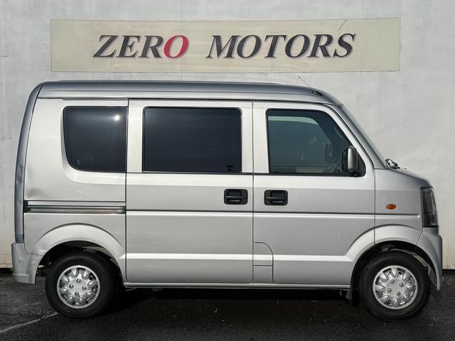 エブリイ ＰＡ　車検２年付　ハイルーフ　ＥＴＣ　ＣＤ　リビルトエンジン載せ替え済　タイミングチェーン式　ライトレベライザー　プライバシーガラス　ＭＡＸ積載量３５０キロ　フルフラット　エアコン　パワステ　Ｗエアバック（9枚目）