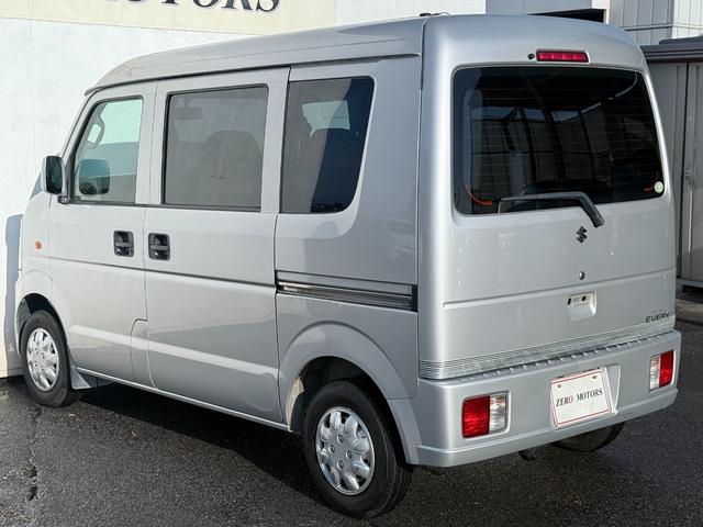 エブリイ ＰＡ　車検２年付　ハイルーフ　ＥＴＣ　ＣＤ　リビルトエンジン載せ替え済　タイミングチェーン式　ライトレベライザー　プライバシーガラス　ＭＡＸ積載量３５０キロ　フルフラット　エアコン　パワステ　Ｗエアバック（15枚目）