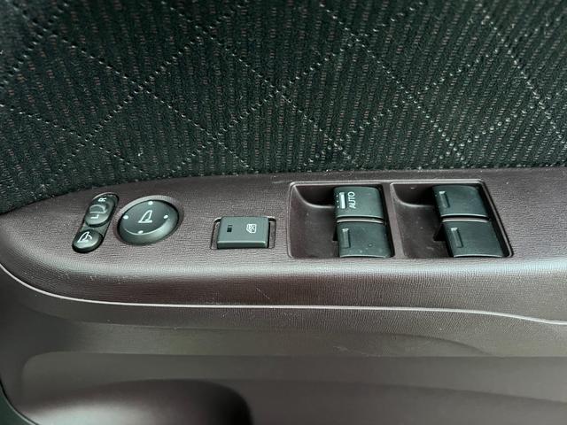 N-ONE プレミアム ツアラー・Lパッケージ 車検2年付 ターボ 4WD ナビ テレビ DVD CD バックカメラ ETC HIDライト スマートキー オートエアコン オートクルーズコントロール パドルシフト 電動格納ドアミラー 横滑り防止装置(45枚目)