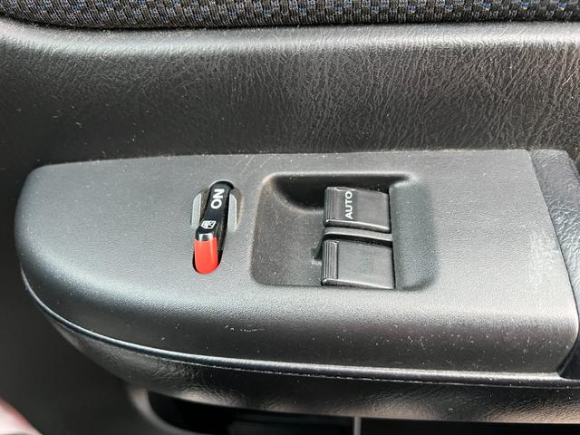 バモスホビオプロ ベースグレード 後期 4WD 車検2年付 修復歴無 ハイルーフ キーレス パワーウィンドウ ナビ テレビ DVD再生 CD ETC アルミホイール ドアバイザー ライトレベライザー フルフラット プライバシーガラス(41枚目)